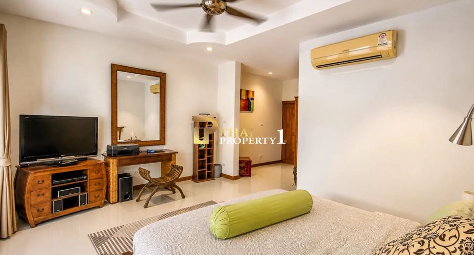 For sale 3 bedrooms villa in Hua Hin, Prachuap Khiri Khan