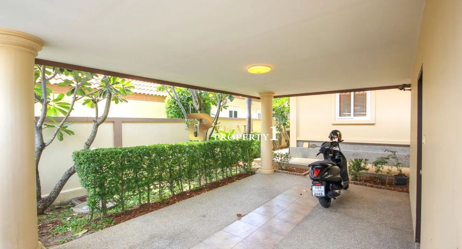 For sale 3 bedrooms villa in Hua Hin, Prachuap Khiri Khan