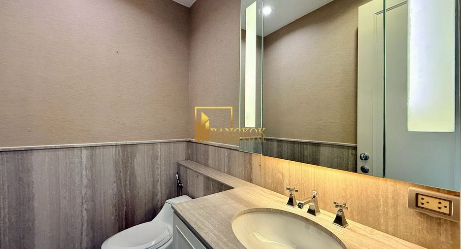 For rent 3 bedrooms condo in Pathum Wan, Bangkok