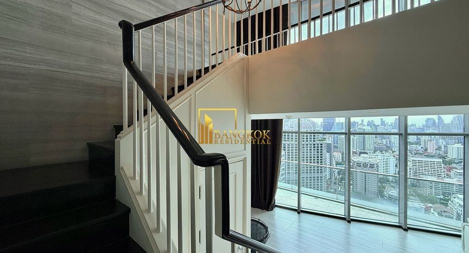 For rent 3 bedrooms condo in Pathum Wan, Bangkok