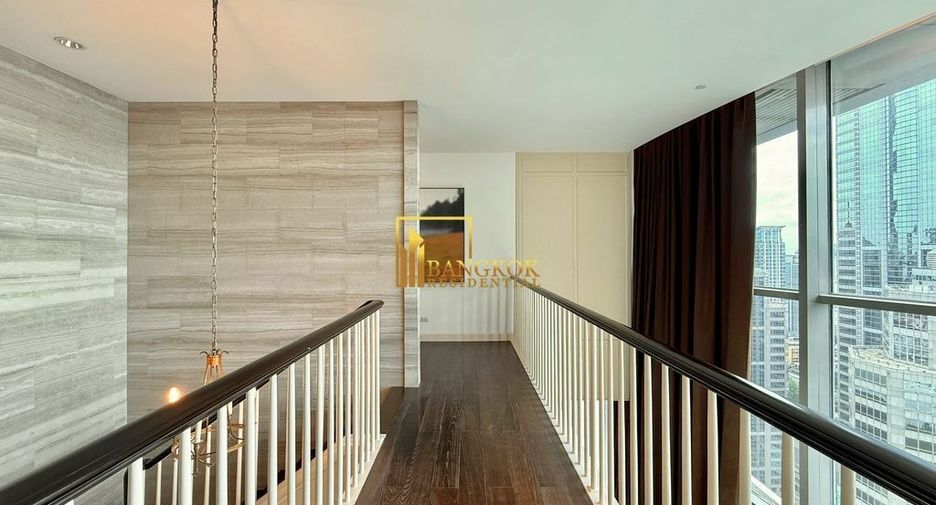 For rent 3 bedrooms condo in Pathum Wan, Bangkok