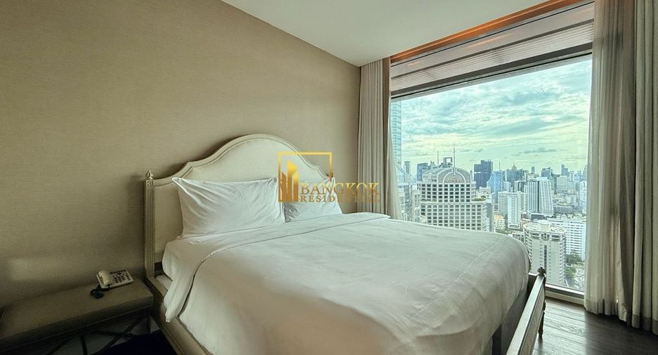 For rent 3 bedrooms condo in Pathum Wan, Bangkok
