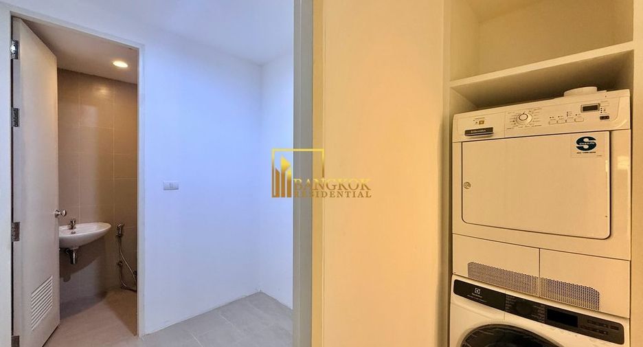 For rent 3 bedrooms condo in Pathum Wan, Bangkok