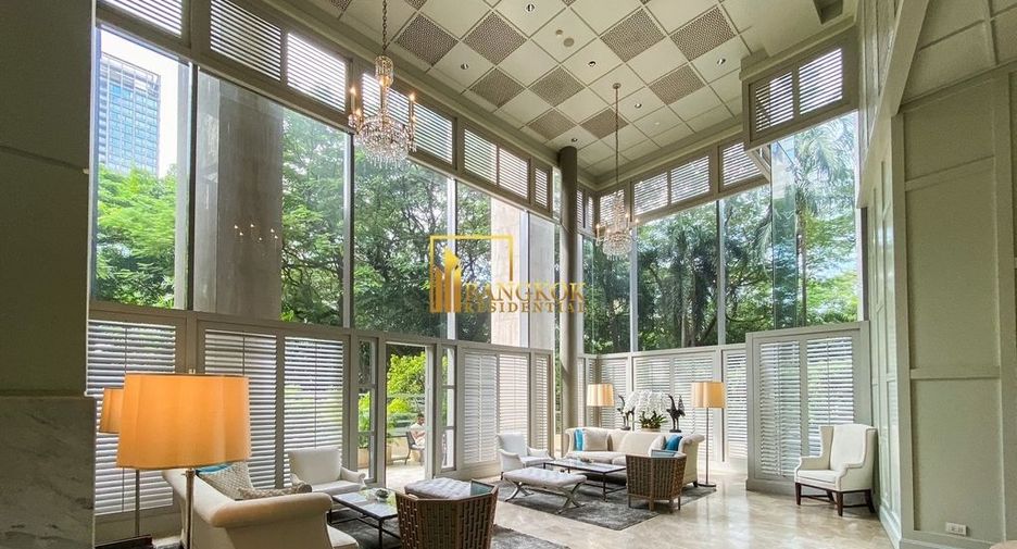 For rent 3 bedrooms condo in Pathum Wan, Bangkok