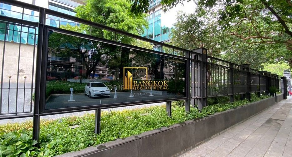 For rent 3 bedrooms condo in Pathum Wan, Bangkok