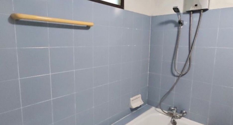 For sale 1 bed condo in Bang Kapi, Bangkok