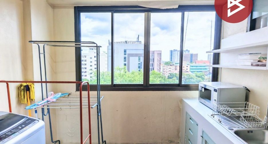 For sale 1 bed condo in Bang Kapi, Bangkok