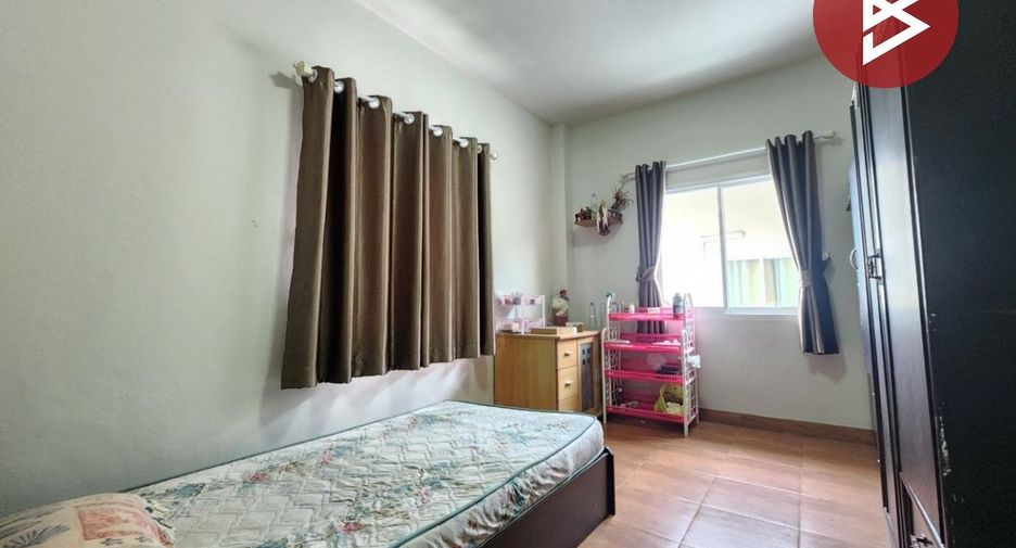 For sale 3 bedrooms townhouse in Si Racha, Chonburi