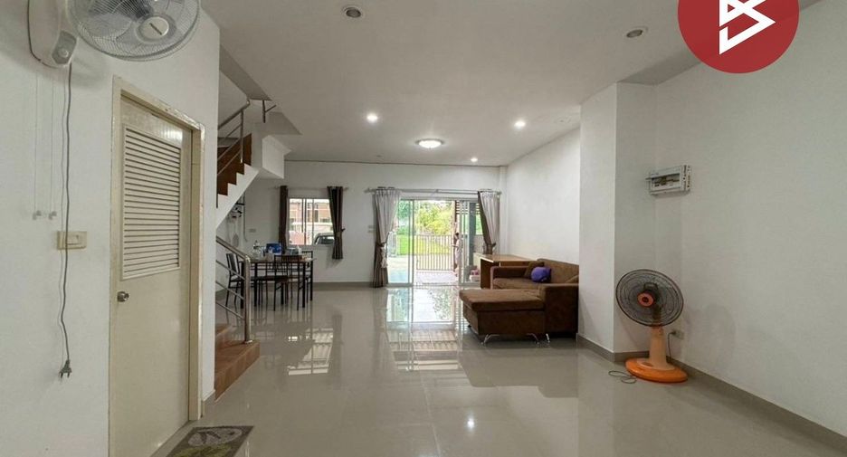 For sale 3 bedrooms townhouse in Si Racha, Chonburi