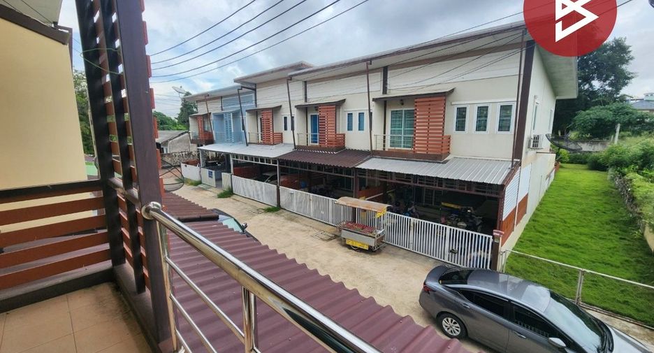 For sale 3 bedrooms townhouse in Si Racha, Chonburi
