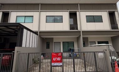 出售 4 卧室 联排别墅 在 Mueang Chachoengsao, Chachoengsao