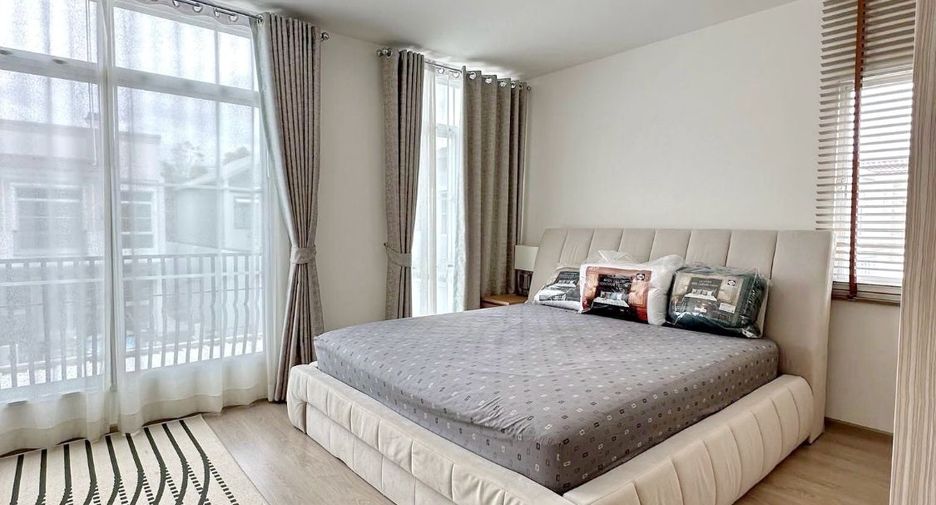 For rent 2 bedrooms townhouse in Prawet, Bangkok