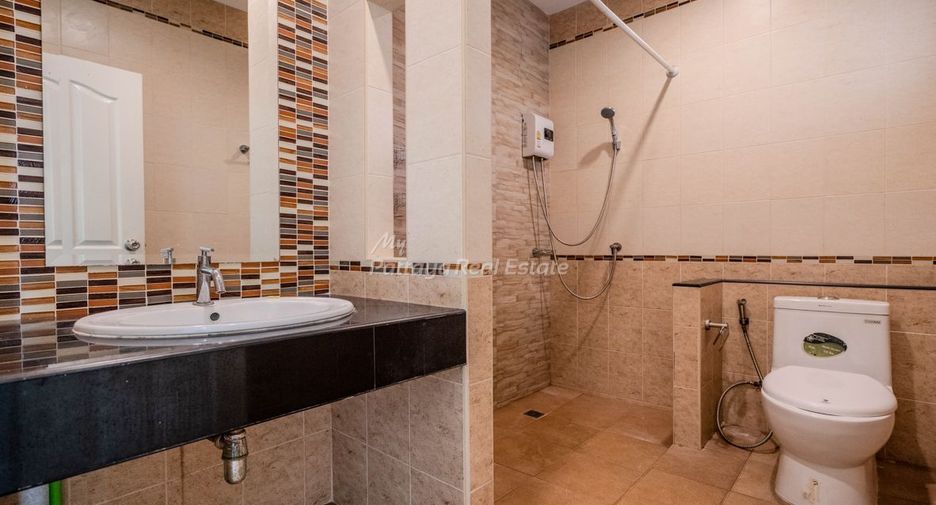For sale 3 bedrooms house in Bang Lamung, Chonburi