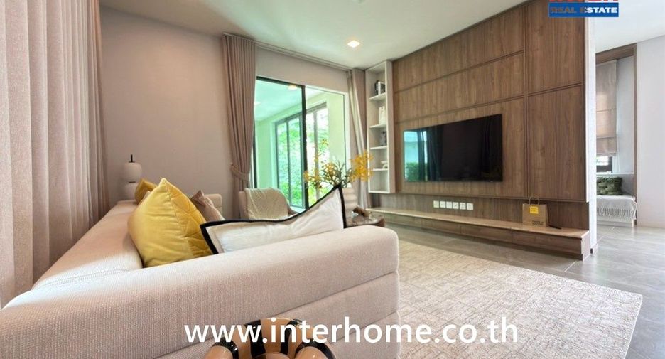 For sale 4 bedrooms house in Bang Khun Thian, Bangkok