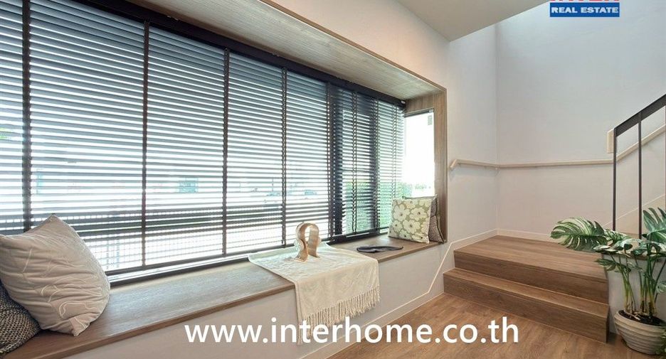 For sale 4 bedrooms house in Bang Khun Thian, Bangkok
