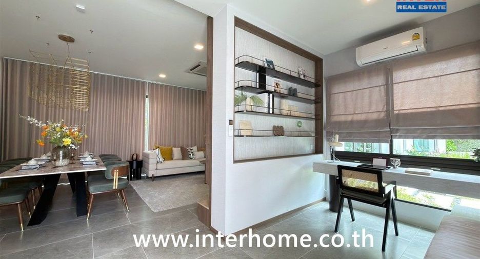 For sale 4 bedrooms house in Bang Khun Thian, Bangkok