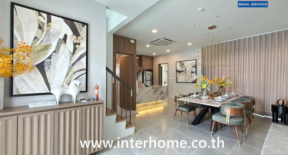 For sale 4 bedrooms house in Bang Khun Thian, Bangkok