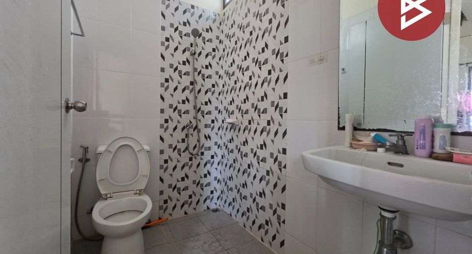 Reihenhaus zum Kauf mit 3 Zimmer in Phan Thong, Chonburi