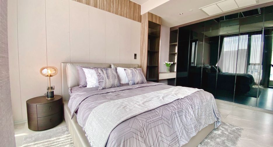 Condo en alquiler y en venta de 3 habitaciones en Khlong Toei, Bangkok