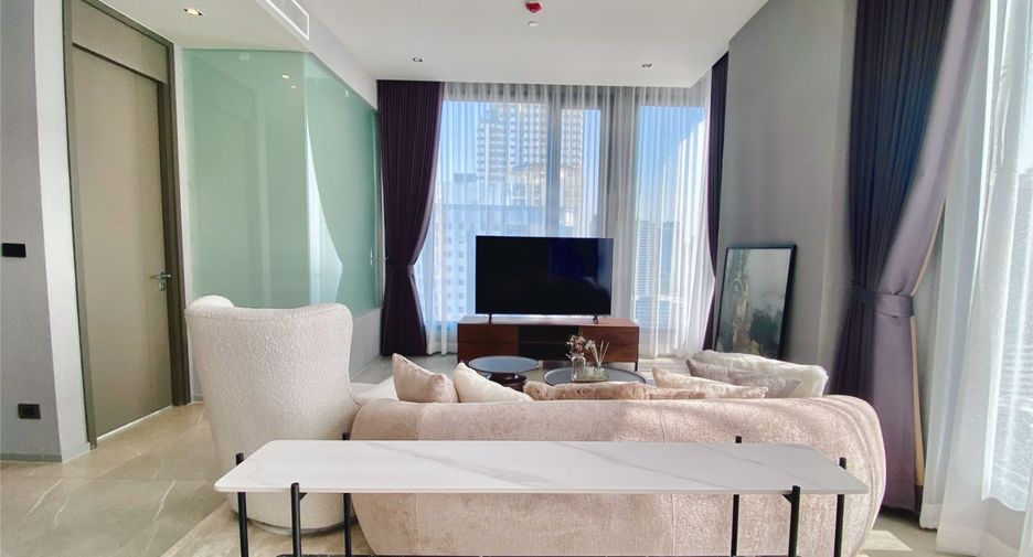 Condo en alquiler y en venta de 3 habitaciones en Khlong Toei, Bangkok