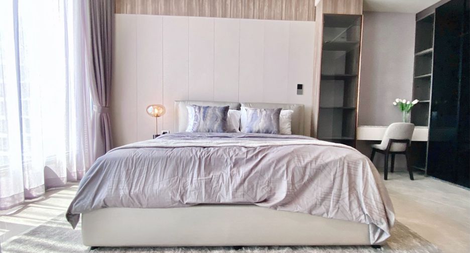 Condo en alquiler y en venta de 3 habitaciones en Khlong Toei, Bangkok