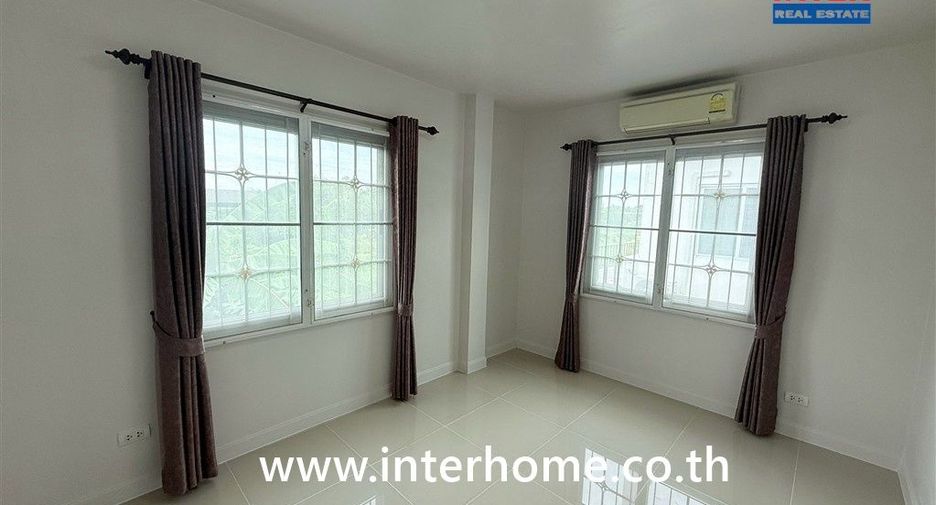 Reihenhaus zum Kauf mit 3 Zimmer in Khlong Sam Wa, Bangkok