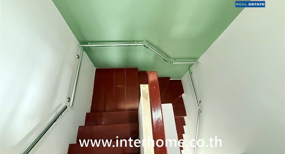 Reihenhaus zum Kauf mit 3 Zimmer in Khlong Sam Wa, Bangkok