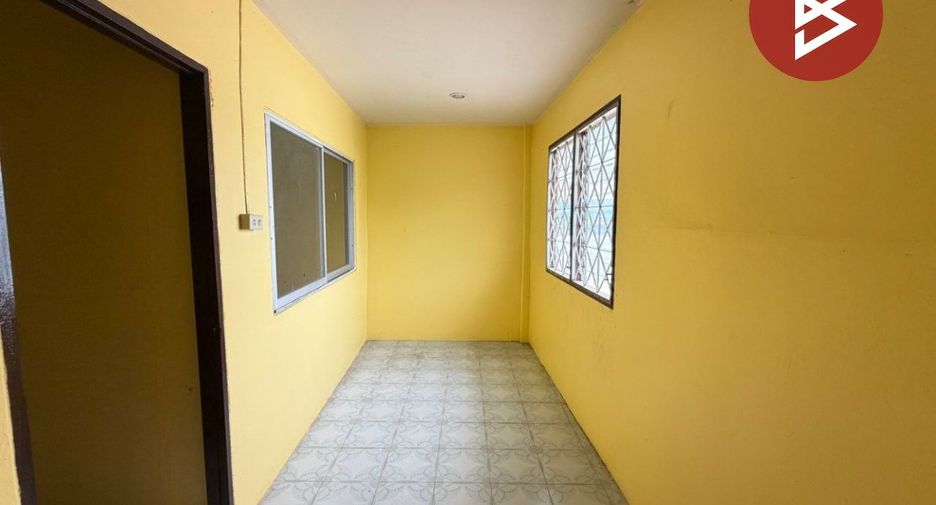 Casa adosada en venta de 4 habitaciones en Lam Luk Ka, Pathum Thani