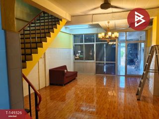 Casa adosada en venta de 4 habitaciones en Lam Luk Ka, Pathum Thani