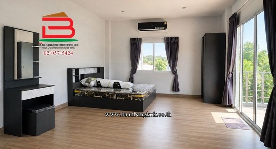 For sale 4 bedrooms house in Nong Khaem, Bangkok