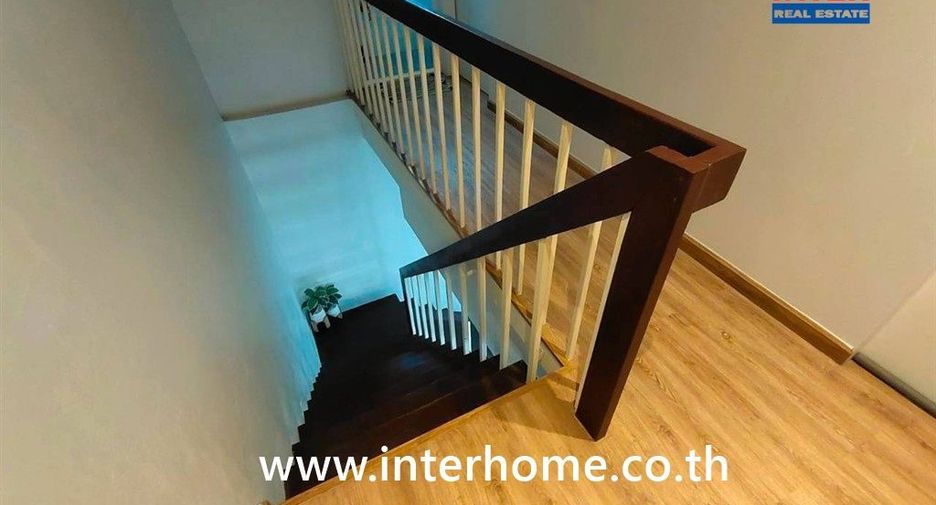 Casa adosada en venta de 2 habitaciones en Lat Phrao, Bangkok