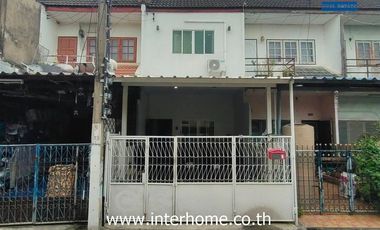 Casa adosada en venta de 2 habitaciones en Lat Phrao, Bangkok