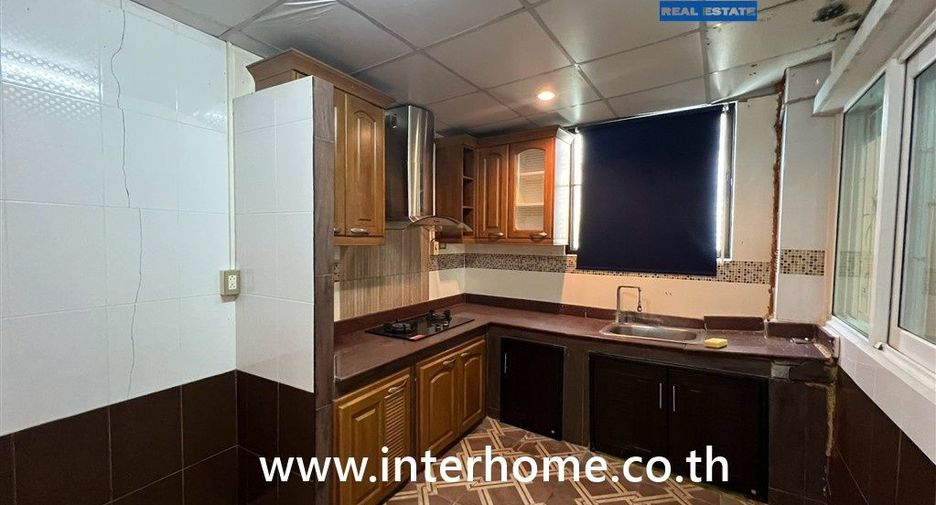 Reihenhaus zum Kauf mit 4 Zimmer in Pak Kret, Nonthaburi