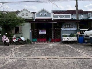 For sale 2 bedrooms townhouse in Lam Luk Ka, Pathum Thani