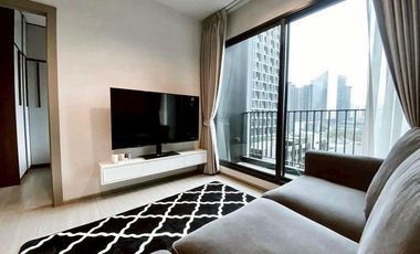 For rent 2 bedrooms condo 