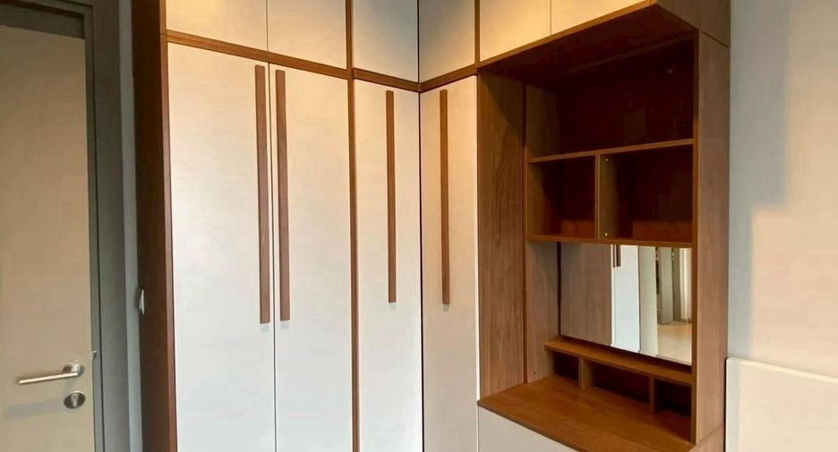 For rent 2 bedrooms condo in Huai Khwang, Bangkok