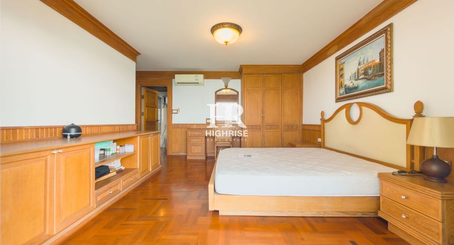 For sale 3 bedrooms condo in Bang Lamung, Chonburi