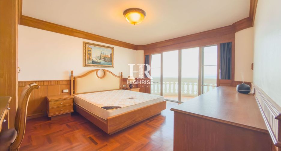 For sale 3 bedrooms condo in Bang Lamung, Chonburi