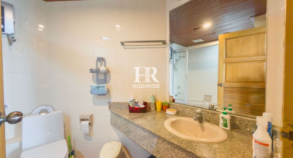 For sale 3 bedrooms condo in Bang Lamung, Chonburi