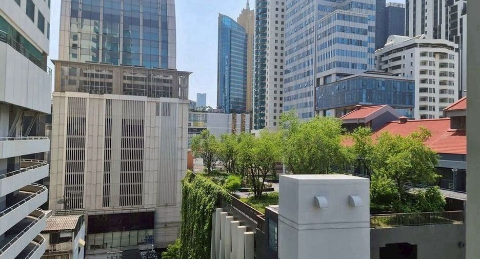 À louer 1 chambre condo à Khlong Toei, Bangkok