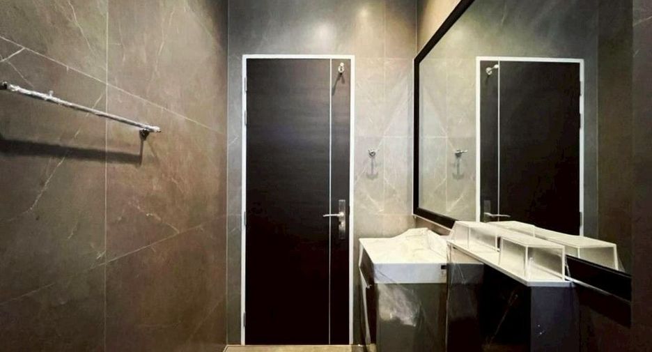 Haus zur Miete und zum Kauf mit 4 Zimmer in Suan Luang, Bangkok