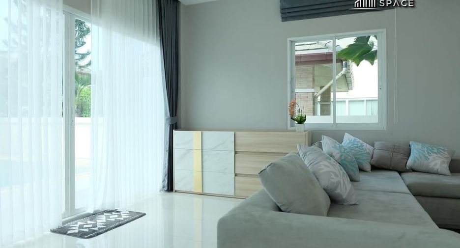 For rent 3 bedrooms villa in Bang Lamung, Chonburi