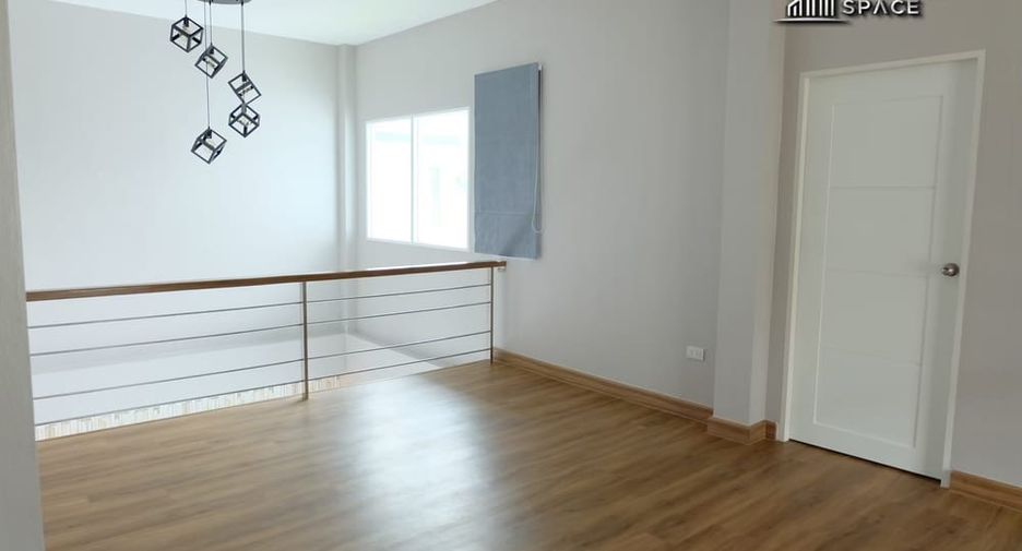 For rent 3 bedrooms villa in Bang Lamung, Chonburi