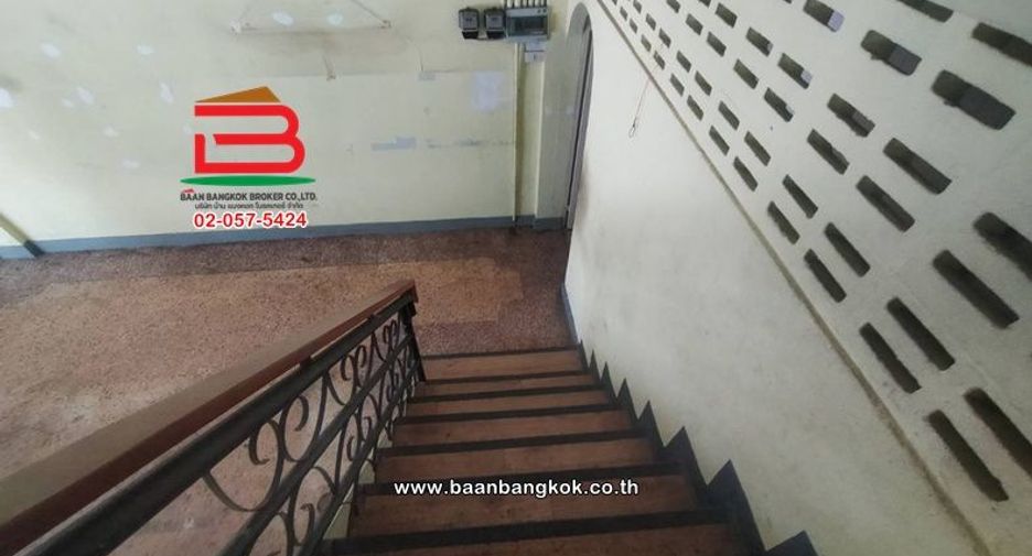 Local comercial en alquiler y en venta de 4 habitaciones en Dusit, Bangkok