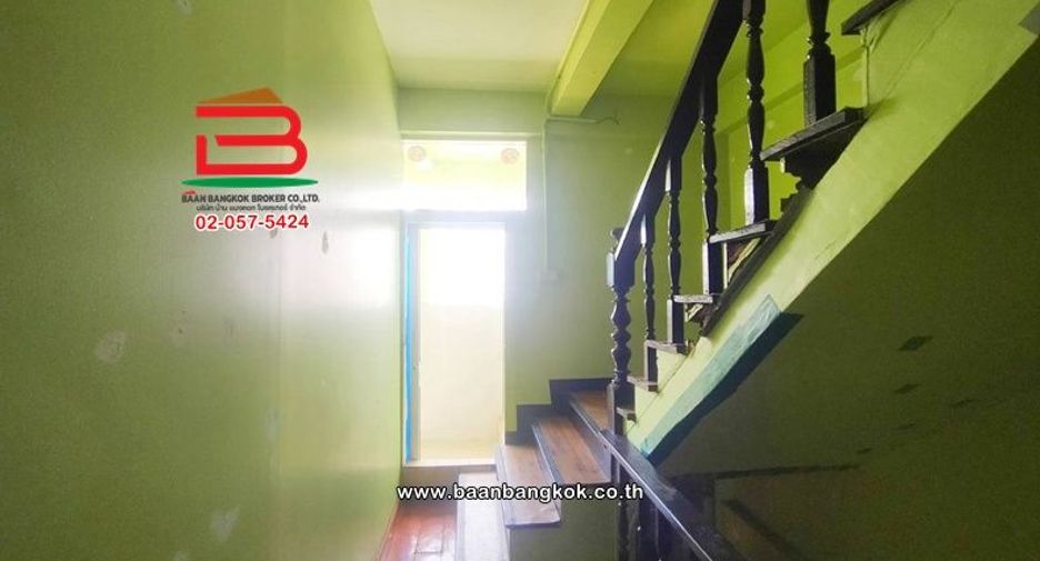 Local comercial en alquiler y en venta de 4 habitaciones en Dusit, Bangkok