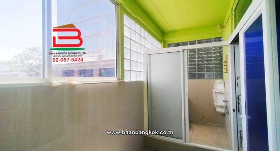 Local comercial en alquiler y en venta de 4 habitaciones en Dusit, Bangkok