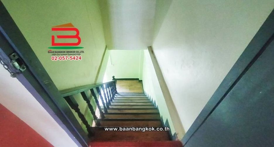 Local comercial en alquiler y en venta de 4 habitaciones en Dusit, Bangkok