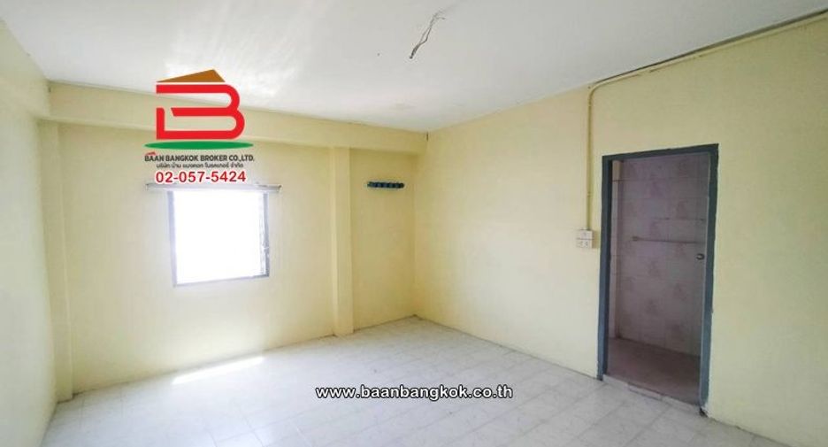 Local comercial en alquiler y en venta de 4 habitaciones en Dusit, Bangkok