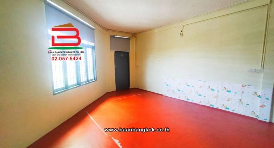 Local comercial en alquiler y en venta de 4 habitaciones en Dusit, Bangkok