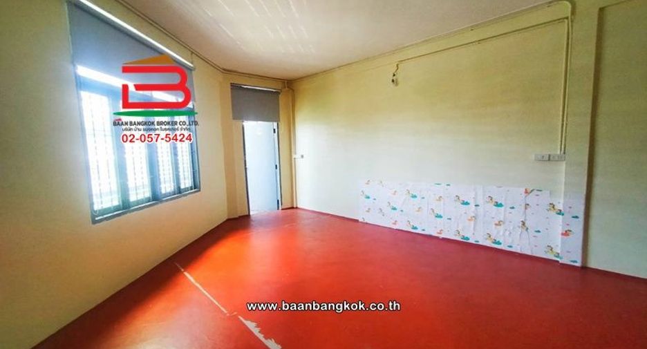 Local comercial en alquiler y en venta de 4 habitaciones en Dusit, Bangkok